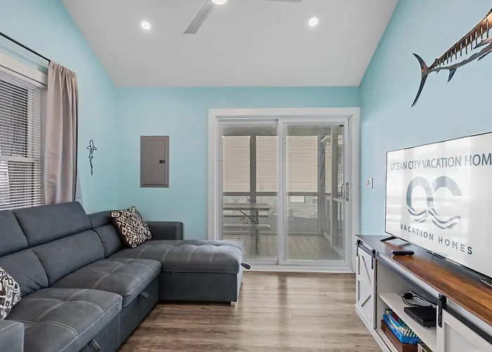 Parrot Bay 25 Pet Friendly Holiday home *