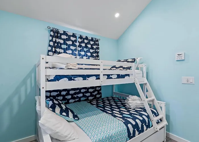Parrot Bay 25 Pet Friendly